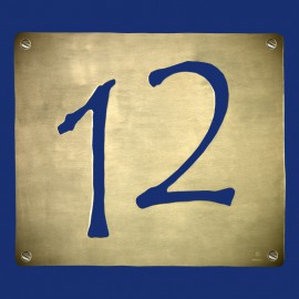 Hausnummer 12 mit versetzten Zahlen